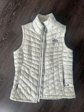 The North Face Women’s Quilted Cream Vest